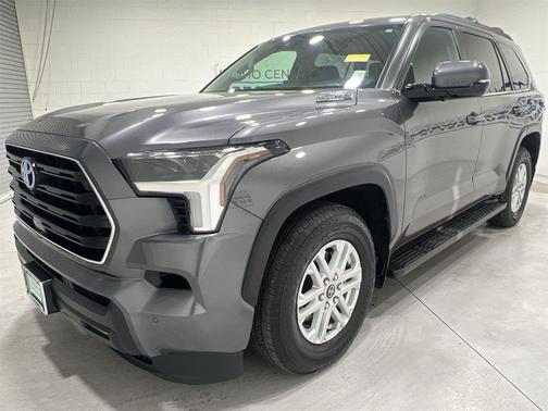 2024 Toyota Sequoia SR5