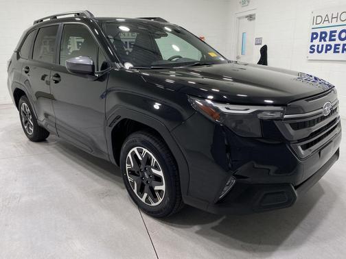 Crystal Black Silica 2025 Subaru Forester Premium