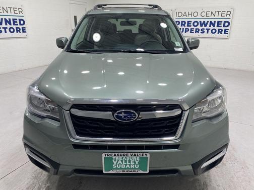 Jasmine Green Metallic 2017 Subaru Forester 2.5i Limited