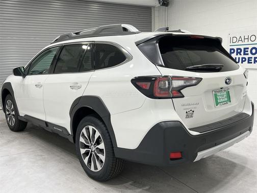 2025 Subaru Outback Touring
