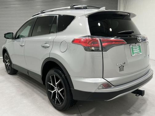 2017 Toyota RAV4 SE