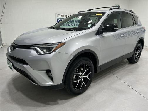 2017 Toyota RAV4 SE