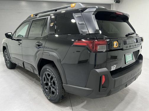 Crystal Black Silica 2026 Subaru Outback Wilderness