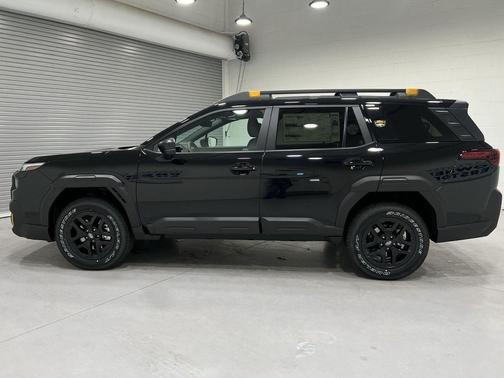 Crystal Black Silica 2026 Subaru Outback Wilderness
