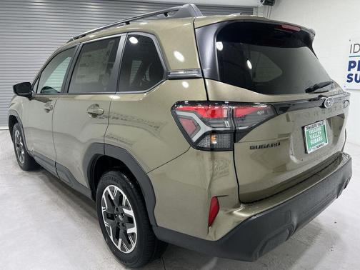 Autumn Green Metallic 2026 Subaru Forester Premium