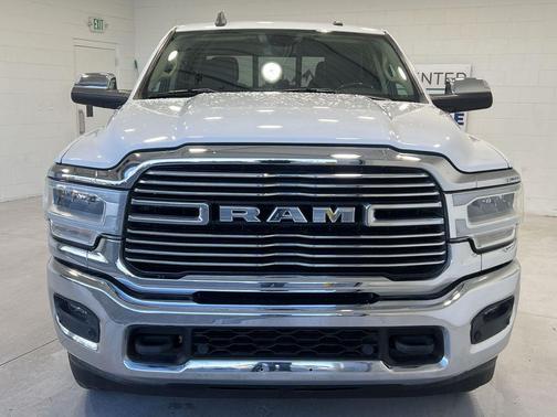 2020 RAM 2500 Laramie Crew Cab 4X4 6'4' Box