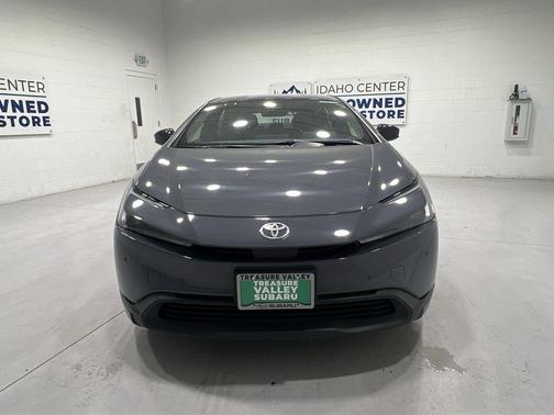 Guardian Gray 2025 Toyota Prius LE