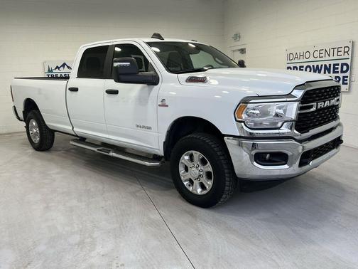 2024 RAM 3500 Big Horn Crew Cab 4x4 8' Box