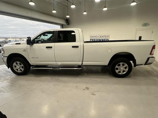 2024 RAM 3500 Big Horn Crew Cab 4x4 8' Box