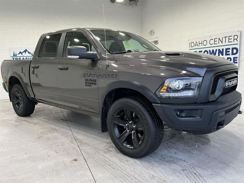 2022 RAM 1500 Classic SLT
