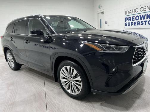 2023 Toyota Highlander Platinum
