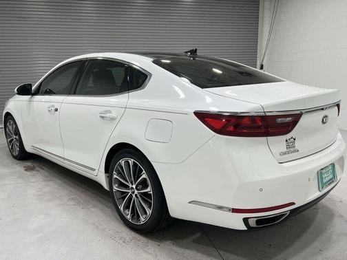 2019 Kia Cadenza Technology