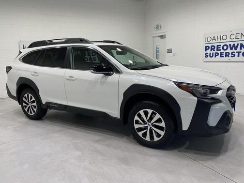 Crystal White Pearl 2025 Subaru Outback Premium