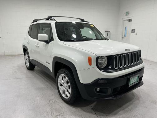 Alpine White 2018 Jeep Renegade Latitude