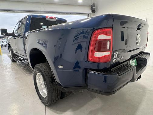 2023 RAM 3500 Laramie Crew Cab 4x4 8' Box