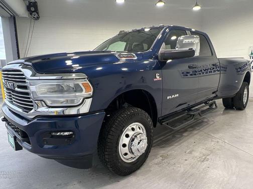 2023 RAM 3500 Laramie Crew Cab 4x4 8' Box