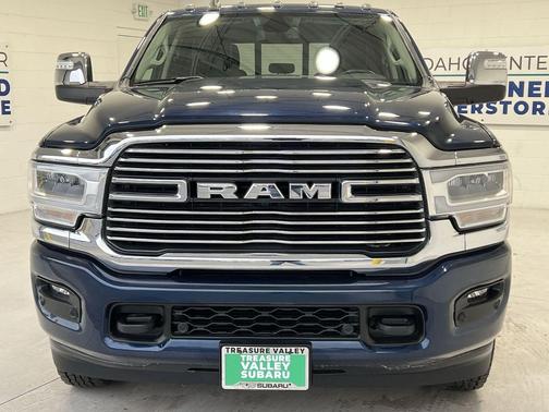2023 RAM 3500 Laramie Crew Cab 4x4 8' Box