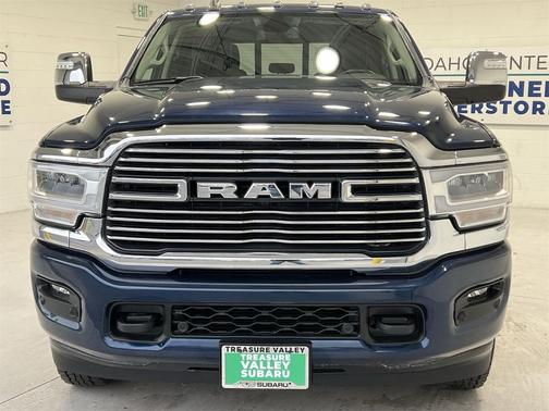 2023 RAM 3500 Laramie Crew Cab 4x4 8' Box