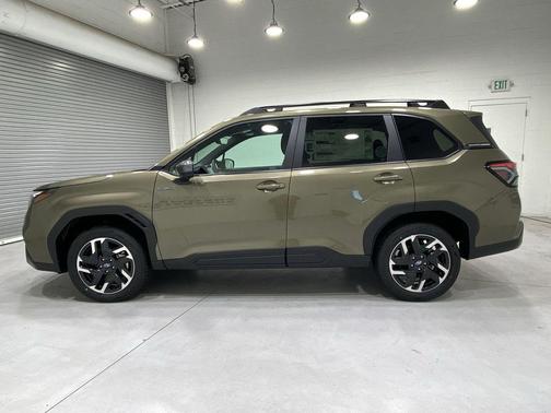 Autumn Green Metallic 2026 Subaru Forester Hybrid Premium