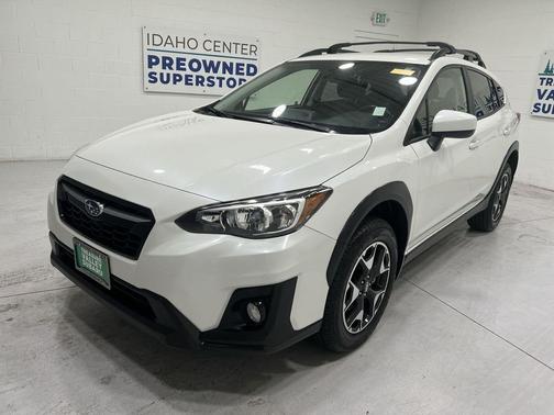 Crystal White Pearl 2019 Subaru Crosstrek 2.0i Premium