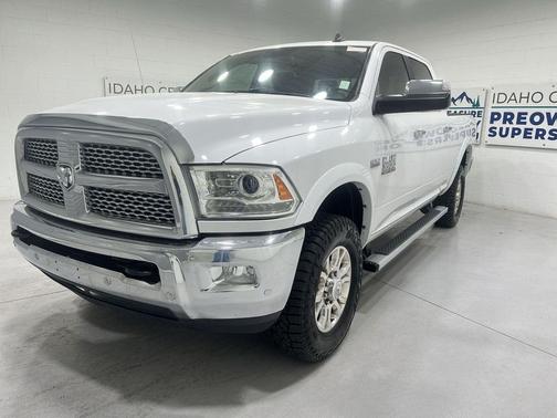 Bright White Clearcoat 2018 RAM 3500 Laramie Crew Cab 4x4 6'4' Box