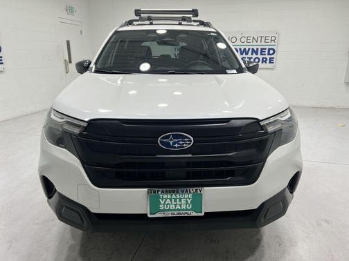 Crystal White Pearl 2025 Subaru Forester Base