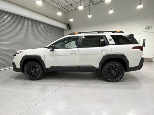 Crystal White Pearl 2026 Subaru Outback Wilderness