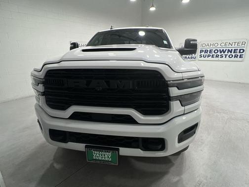 Bright White Clearcoat 2025 RAM 2500 Laramie Crew Cab 4x4 8' Box