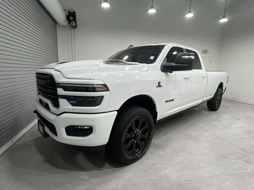Bright White Clearcoat 2025 RAM 2500 Laramie Crew Cab 4x4 8' Box