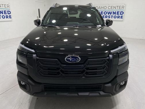 Crystal Black Silica 2026 Subaru Outback Limited