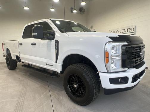 2023 Ford F-350 XLT