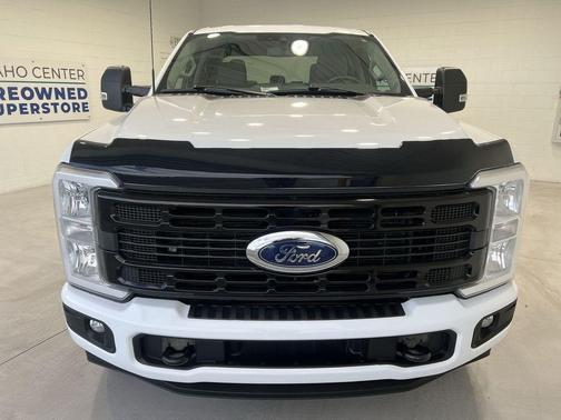 2023 Ford F-350 XLT