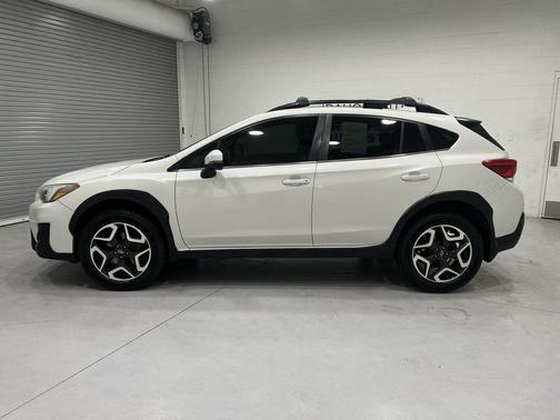 Crystal White Pearl 2019 Subaru Crosstrek 2.0i Limited