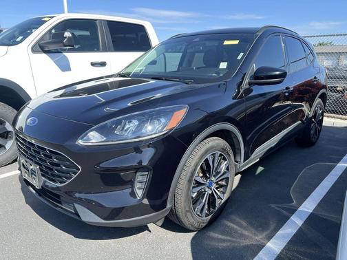 AGATE BLACK METALLIC 2022 Ford Escape SE