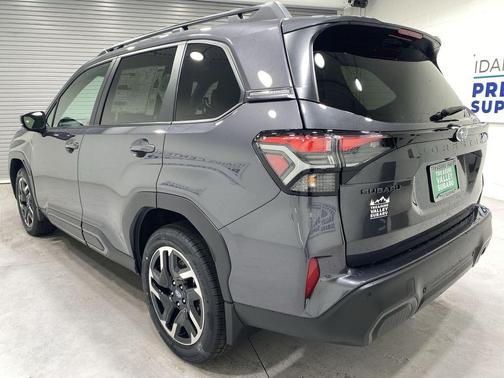 Magnetite Gray Metallic 2026 Subaru Forester Limited