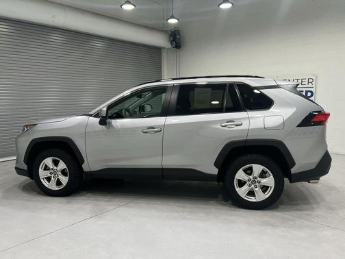 Silver Sky Metallic 2021 Toyota RAV4 XLE
