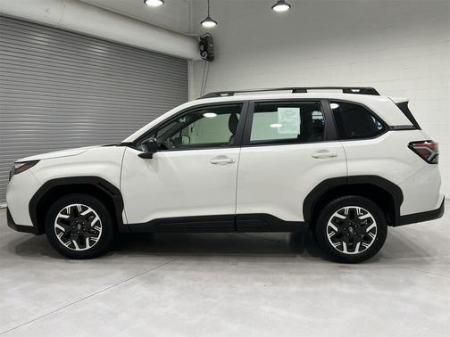 2025 Subaru Forester Base