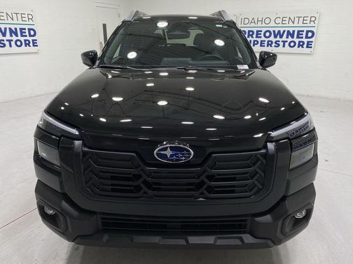 Crystal Black Silica 2026 Subaru Outback Limited