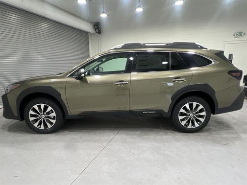 2025 Subaru Outback Touring