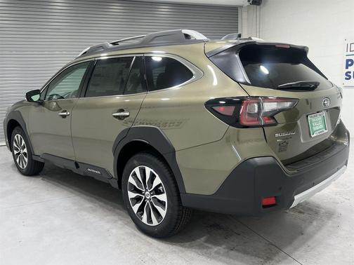 2025 Subaru Outback Touring