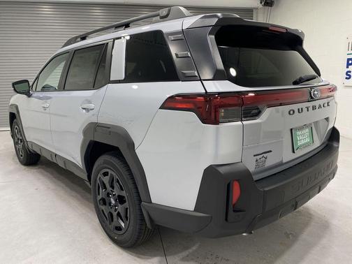 Ice Silver Metallic 2026 Subaru Outback Limited