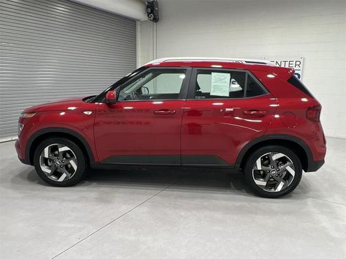 2021 Hyundai VENUE SEL