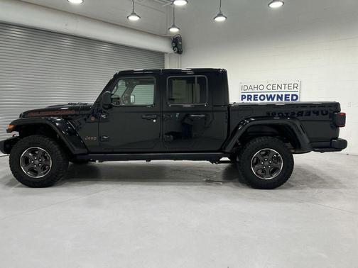 Black Clearcoat 2022 Jeep Gladiator Rubicon