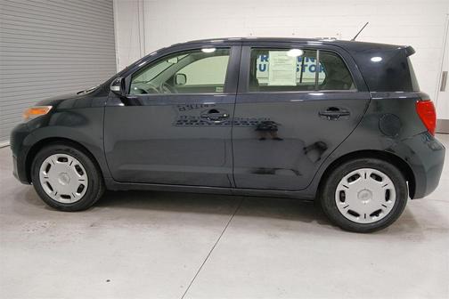 2013 Scion xD Base
