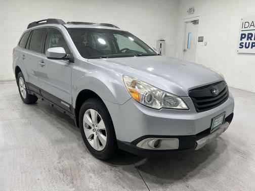 Ice Silver Metallic 2012 Subaru Outback 3.6R Limited
