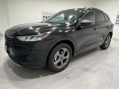 Agate Black Metallic 2024 Ford Escape ST-Line