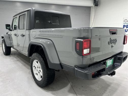 2022 Jeep Gladiator Sport S