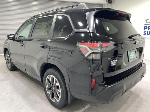 Crystal Black Silica 2026 Subaru Forester Premium