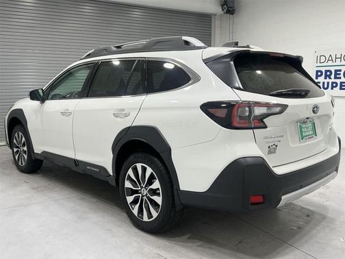2025 Subaru Outback Touring