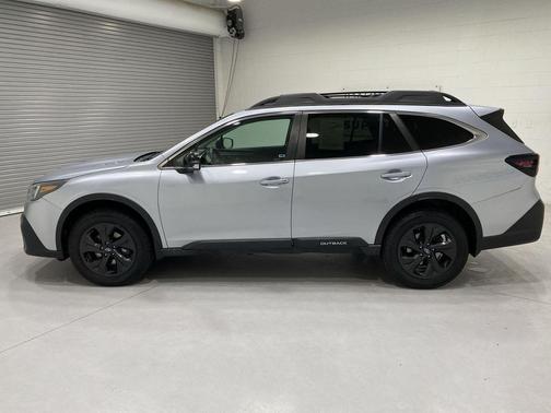 Ice Silver Metallic 2021 Subaru Outback Onyx Edition XT